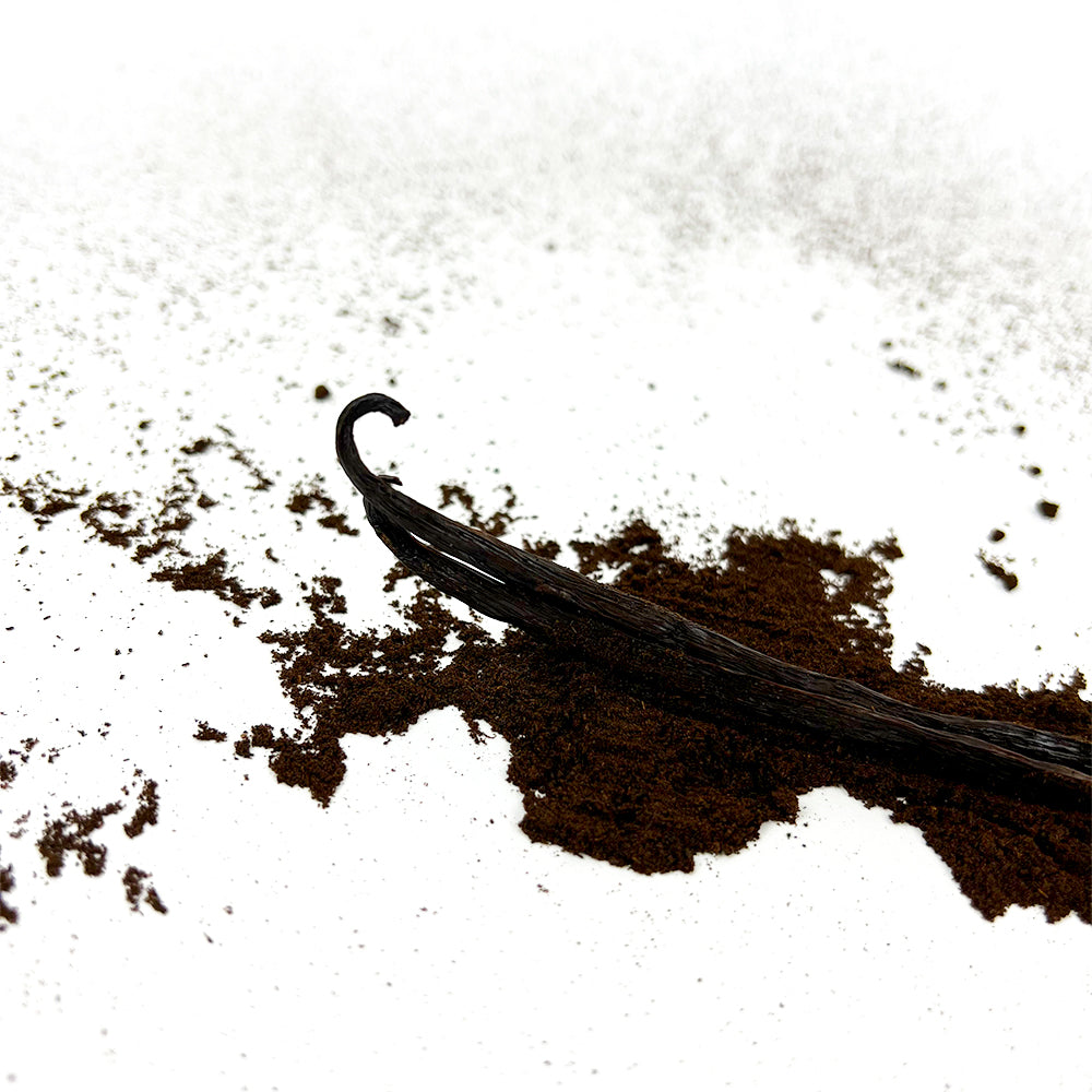 Vanilla sample pack with 3 organic vanilla pods and 25g powder