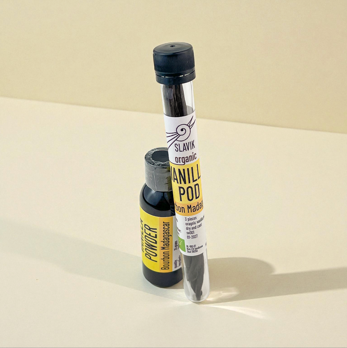 Vanilla Starter kit – Organic Bourbon Pods & Powder from Madagascar
